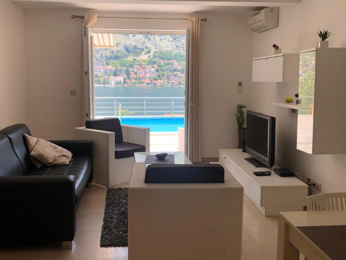 Muo Apartments Cattaro Esterno foto