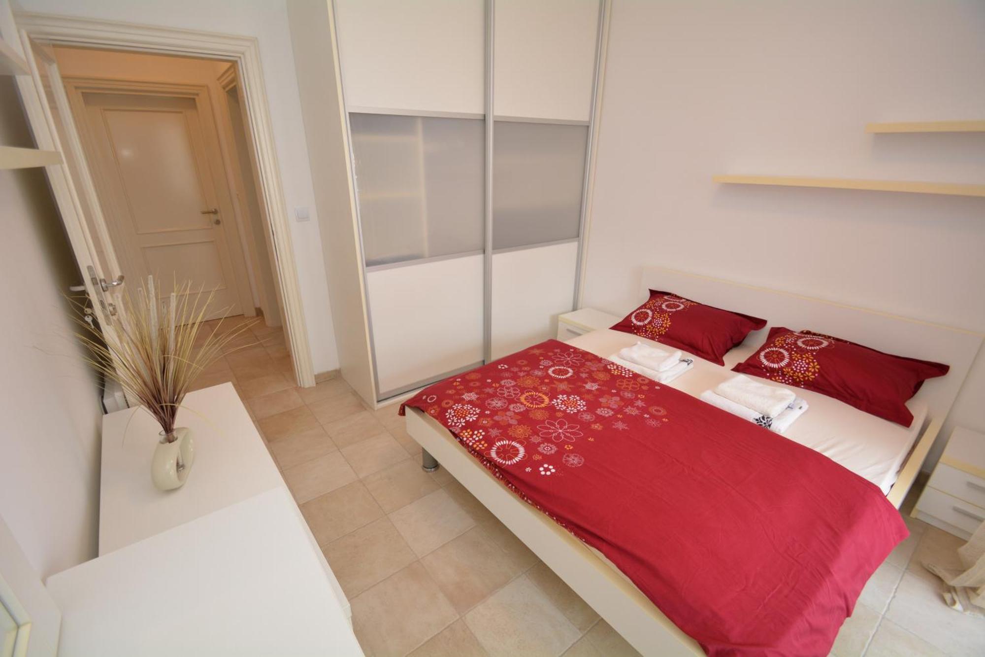 Muo Apartments Cattaro Esterno foto